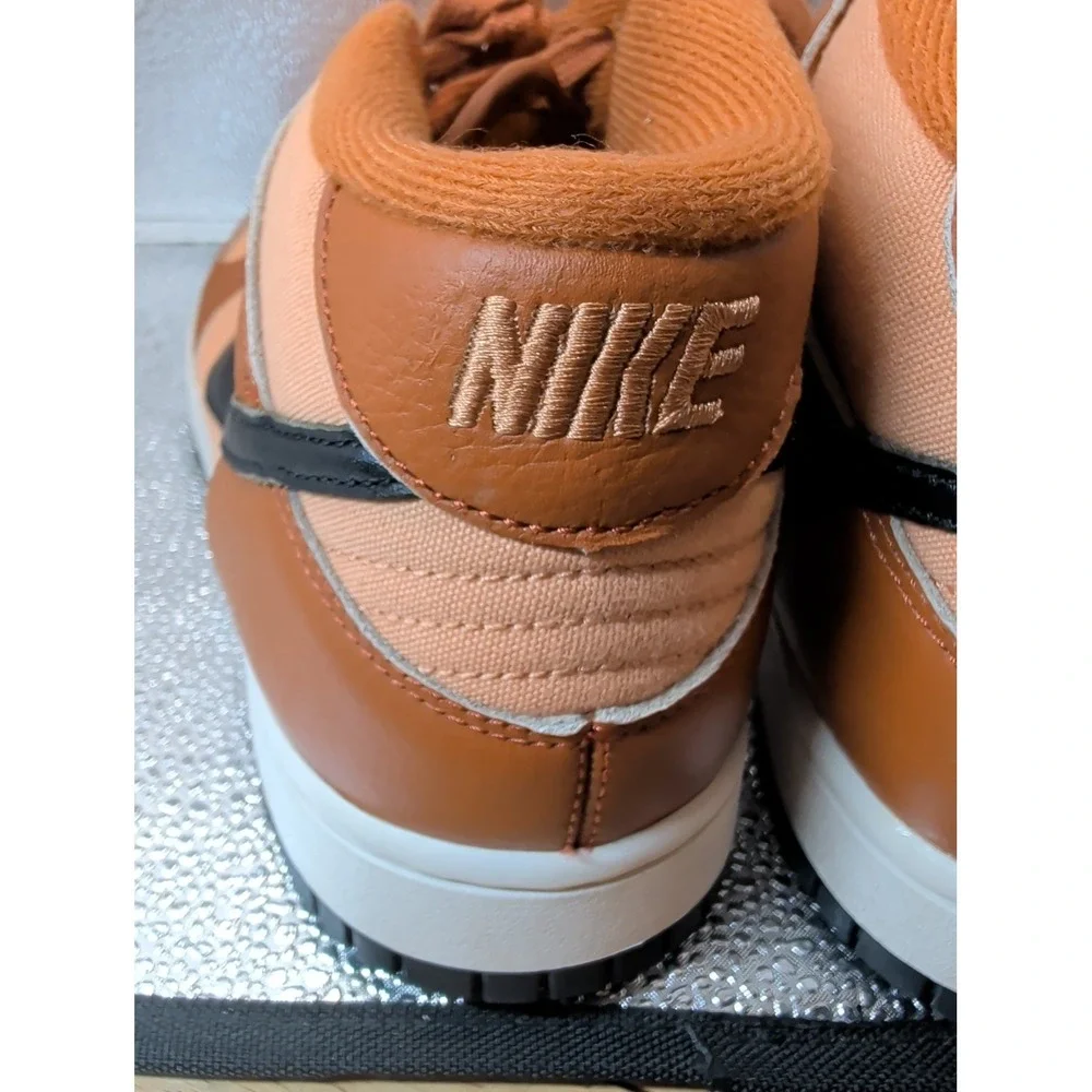 Nike dunk mid